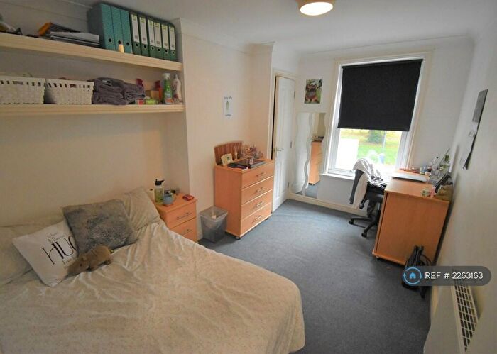 10 Bedroom End Of Terrace House To Rent In London Road, Reading, RG1