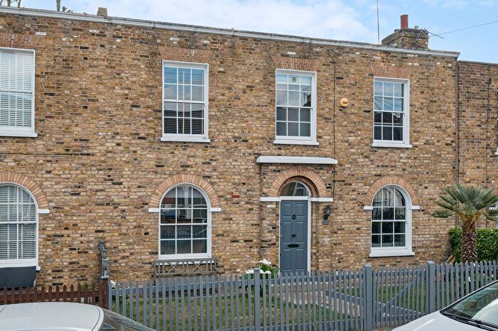 2 Bedroom Terraced House For Sale In Friary Road, London, SE15