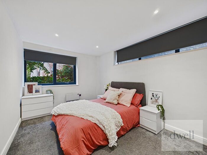 1 Bedroom Flat To Rent In St Andrew's St, Burley, Leeds, LS3