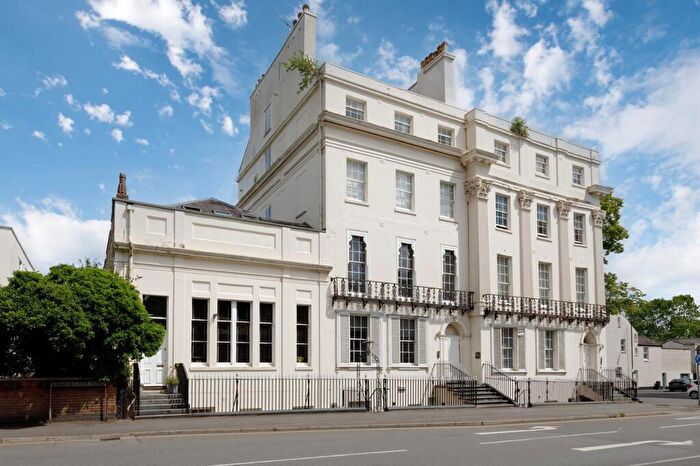 2 Bedroom Apartment For Sale In Kenilworth Road, Leamington Spa, CV32
