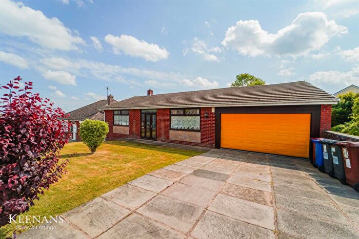 3 Bedroom Detached Bungalow For Sale In Sunnyhurst Lane, Darwen, BB3