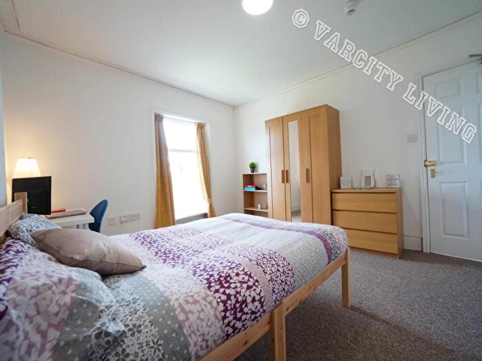3 Bedroom Apartment To Rent In Menai View Terrace, Bangor, LL57