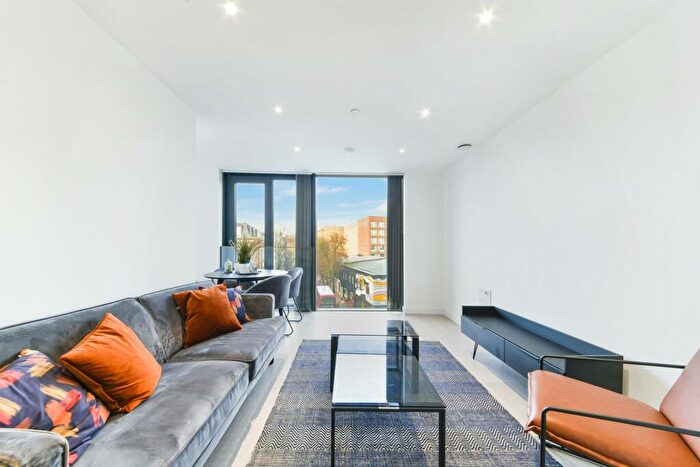 1 Bedroom Apartment To Rent In City North West Tower, Finsbury Park, London, N4