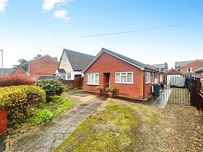 2 Bedroom Detached Bungalow For Sale In Cromwell Road, Malvern, WR14