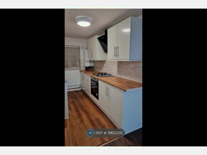 1 Bedroom Flat To Rent In Lanham Gardens, Quedgeley, Gloucester, GL2