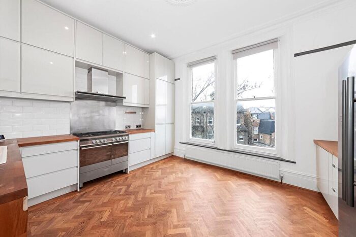 2 Bedroom Apartment For Sale In Jasper Road, Crystal Palace, London, SE19