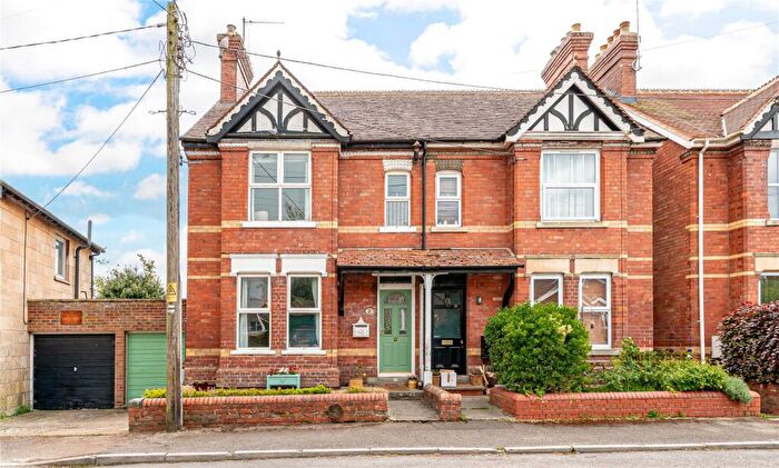3 Bedroom Semi Detached House For Sale In Avon Road, Devizes, Wiltshire, SN10