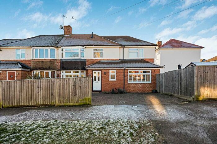 4 Bedroom Semi Detached House For Sale In Chiltern Road, Caversham, Reading, Berkshire, RG4