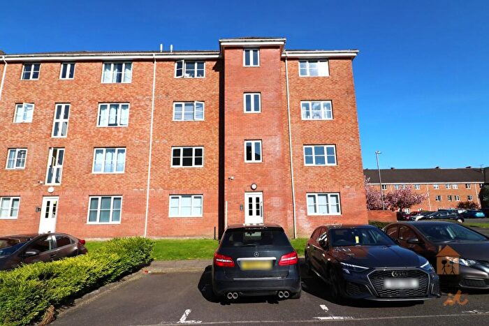 2 Bedroom Flat To Rent In Tullis Gardens, Glasgow, G40