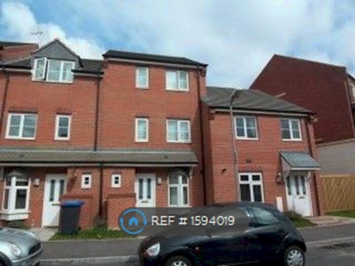 4 Bedroom Terraced House To Rent In Stowe Drive, Rugby, CV22