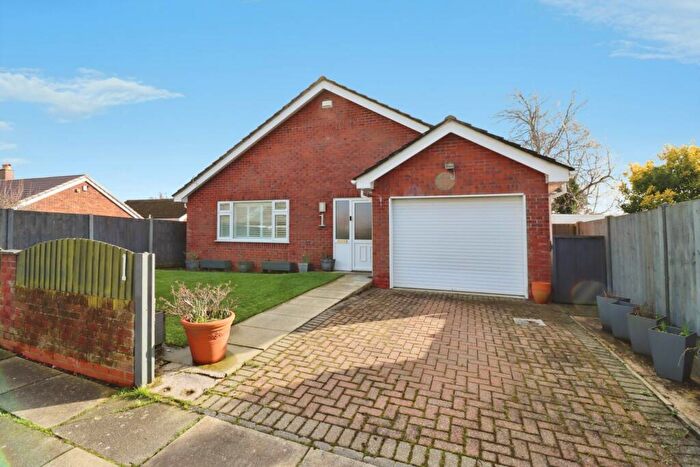 2 Bedroom Detached Bungalow For Sale In Birkdale Avenue, Bromborough, CH63