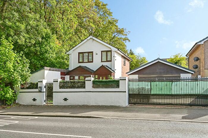 6 Bedroom Detached House For Sale In Lydiate Lane, Merseyside, L25
