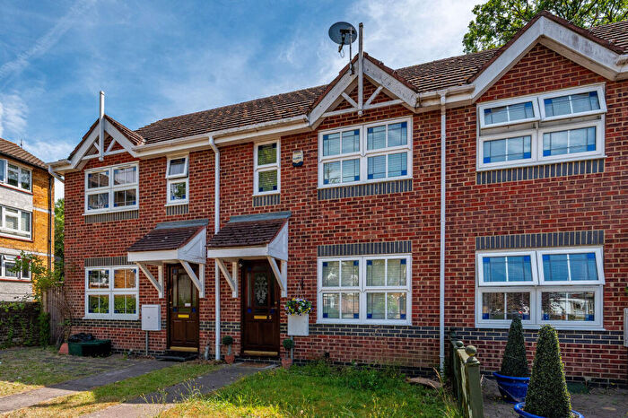 2 Bedroom Terraced House To Rent In Newton Terrace, Bromley, BR2