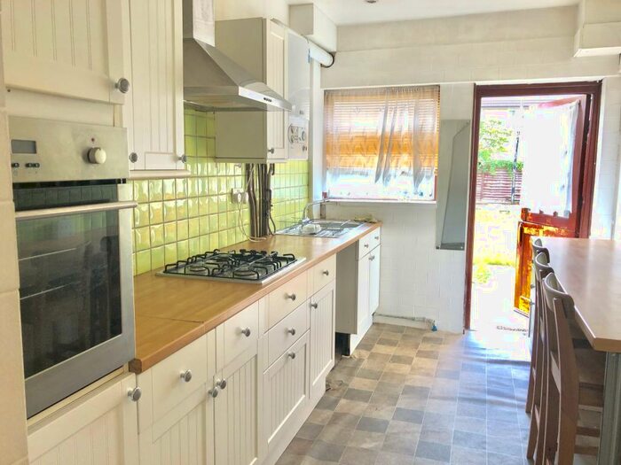 2 Bedroom Terraced House To Rent In Groveway Dagenham, RM8