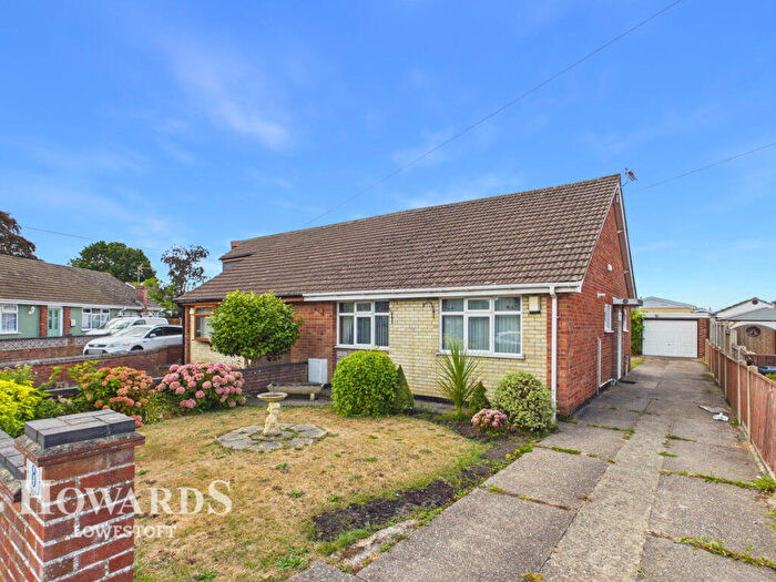 2 Bedroom Semi-Detached Bungalow For Sale In Elizabeth Close, Lowestoft, NR32
