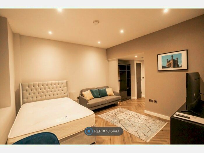 Studio To Rent In Water Street, Liverpool L2