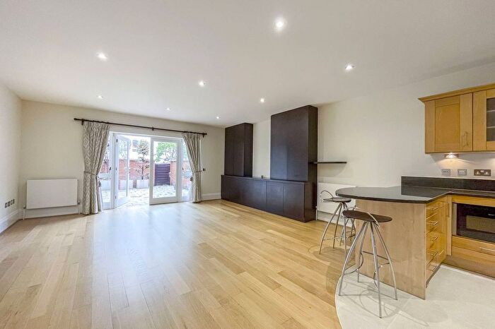 4 Bedroom Property To Rent In Wharf Terrace, Putney, London, SW15