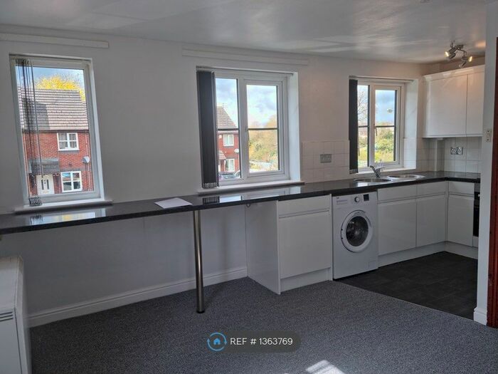 1 Bedroom Flat To Rent In Stamford Road, Macclesfield, SK11