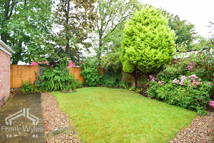 2 Bedroom Detached Bungalow For Sale In Pinewood Crescent, Lytham St. Annes, Lancashire, FY8