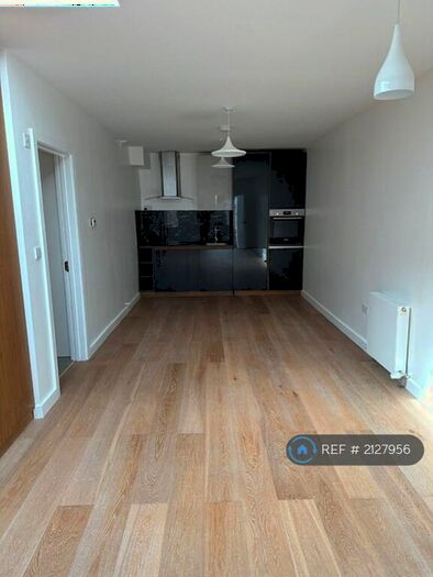 Studio To Rent In Lita House, London, SE25