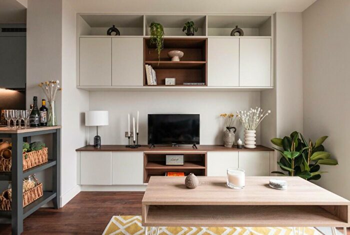 1 Bedroom Apartment To Rent In Victoria Way, Woking, Surrey, GU21