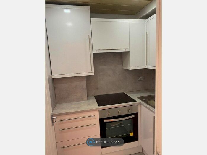 1 Bedroom Flat To Rent In Portland Place, Hamilton, ML3