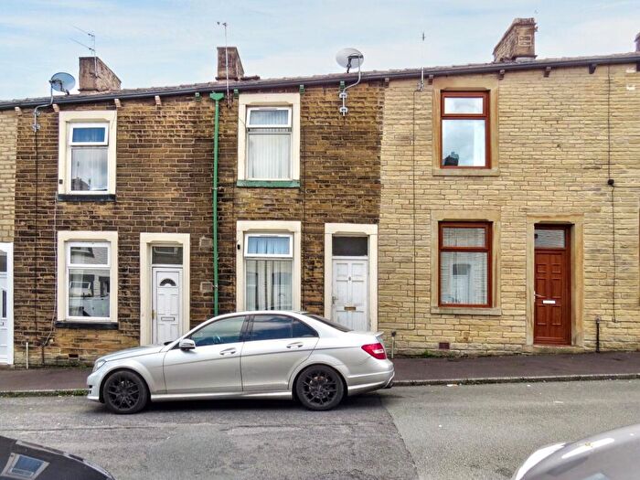 3 Bedroom Terraced House For Sale In Stoney Street, Burnley, BB11