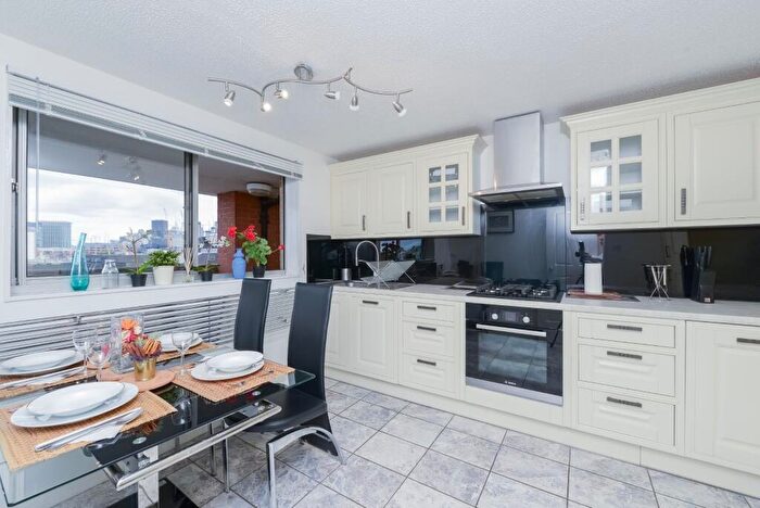 3 Bedroom Apartment To Rent In Hatton Garden, City Of London, London, EC1N