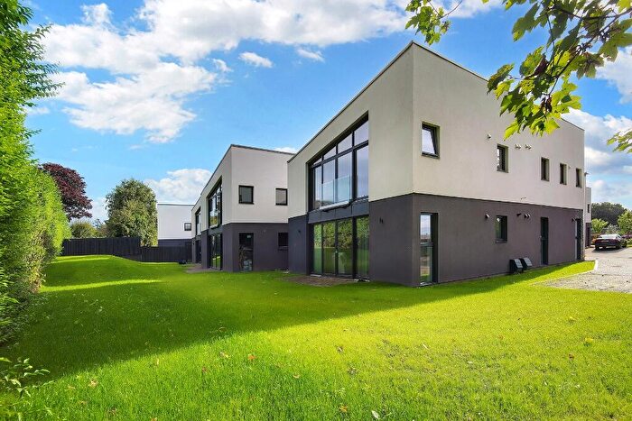 2 Bedroom Flat For Sale In The Old Bowling Green, McGlashan Garden, Crieff, Perthshire, PH7