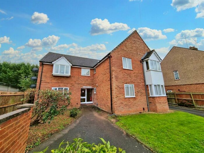 1 Bedroom Flat To Rent In Albisdene Court, Blinco Road, Rushden, NN10