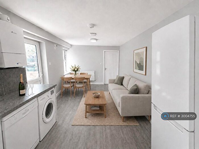 4 Bedroom Flat To Rent In Pitt Road, Bristol, BS7