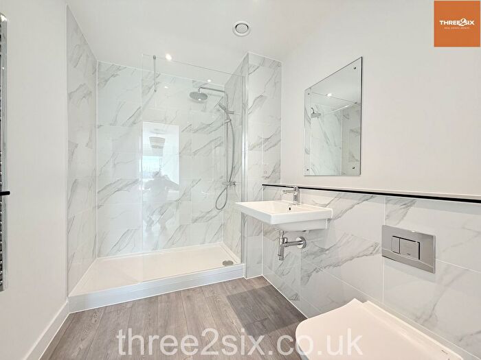 2 Bedroom Flat To Rent In Bradford Street, Digbeth, B12