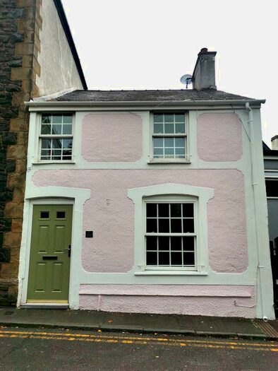 3 Bedroom House To Rent In Chapel Street, LL32