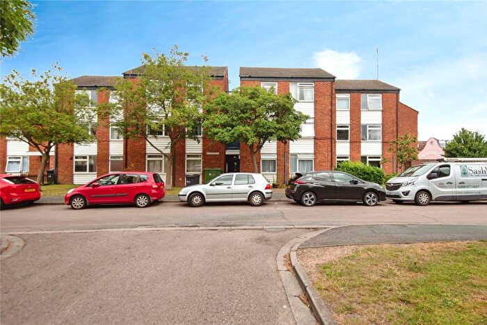 1 Bedroom Flat For Sale In Down Road, Teddington, TW11