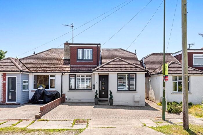 4 Bedroom Chalet For Sale In Abbey Road, Sompting, Lancing, BN15