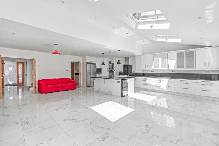 5 Bedroom Detached House For Sale In Wheeler Avenue, Penn, HP10