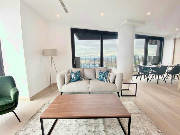 3 Bedroom Flat To Rent In Viaduct Gardens, Nine Elms, SW11