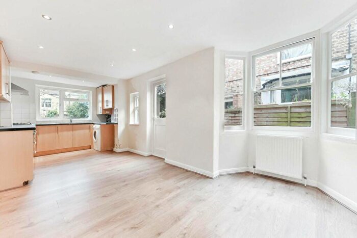 5 Bedroom Terraced House To Rent In Crewys Road, Peckham, London, SE15