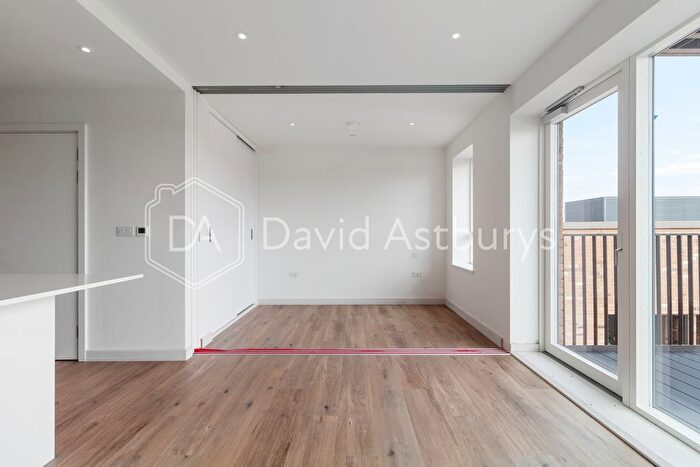 1 Bedroom Flat To Rent In Mary Neuner Road, Hornsey, London, N8