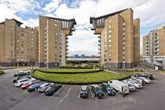 2 Bedroom Apartment To Rent In Jefferson Building, Westferry Road, South Quay, Canary Wharf, London, E14