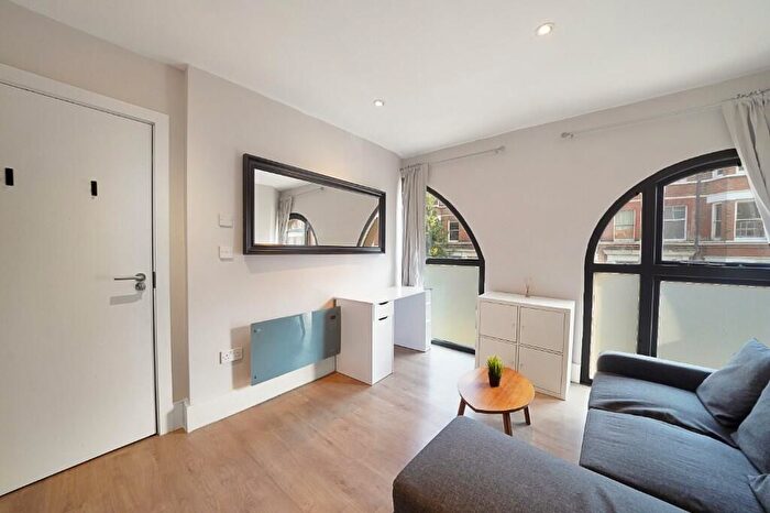 1 Bedroom Flat To Rent In Finchley Road, London, NW3