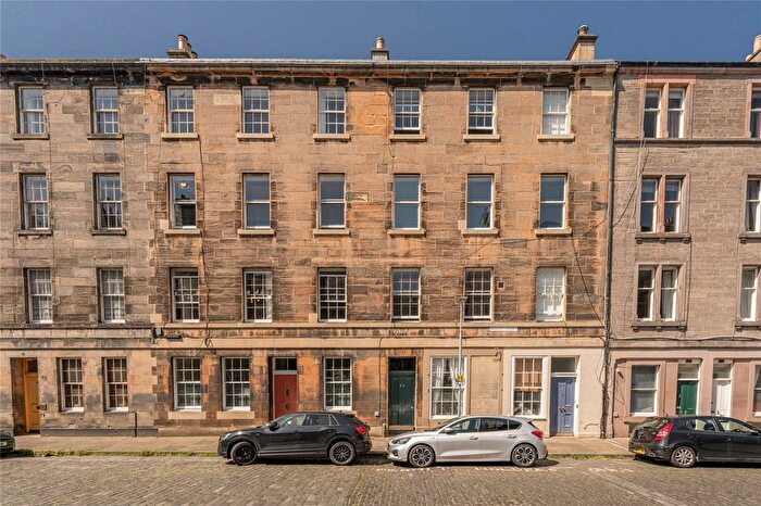 2 Bedroom Flat For Sale In Barony Street, Edinburgh, EH3