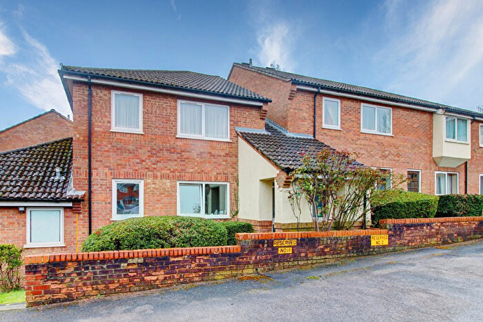 2 Bedroom Apartment For Sale In Eaton Avenue, High Wycombe, HP12