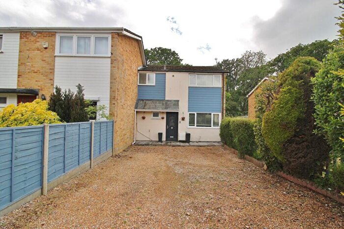 3 Bedroom End Of Terrace House For Sale In Hemsley Walk, Cowplain, PO8