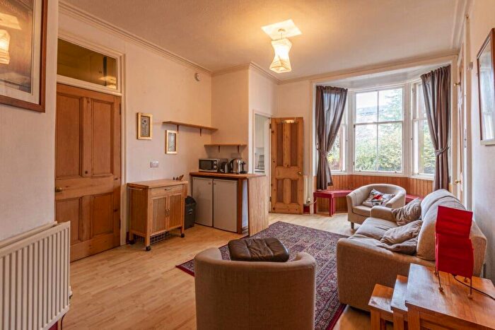 1 Bedroom Flat To Rent In L Springvalley Terrace, Edinburgh, EH10