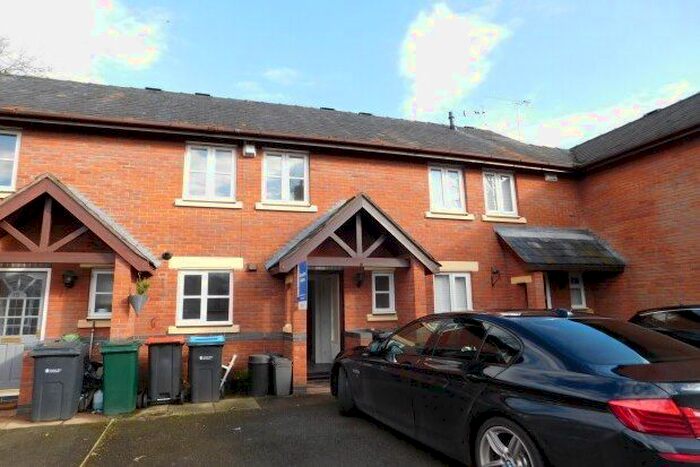 3 Bedroom Property To Rent In Mount Place, Chester, CH3