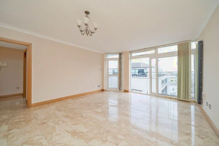 2 Bedroom Flat To Rent In Notting Hill Gate, W11