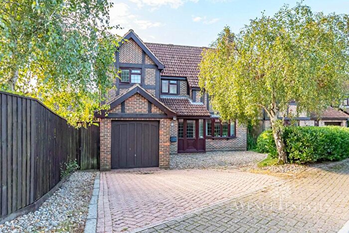 4 Bedroom Detached House For Sale In Elmgate Drive, Bournemouth, Dorset, BH7