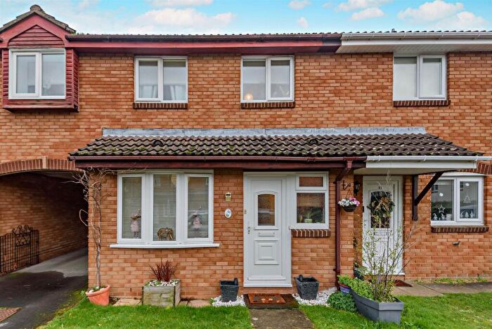 4 Bedroom Terraced House For Sale In Knottgrass Road, Locks Heath, Southampton, SO31
