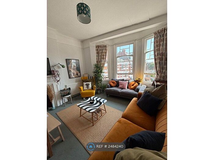 1 Bedroom Flat To Rent In Muswell Hill Broadway, London, N10